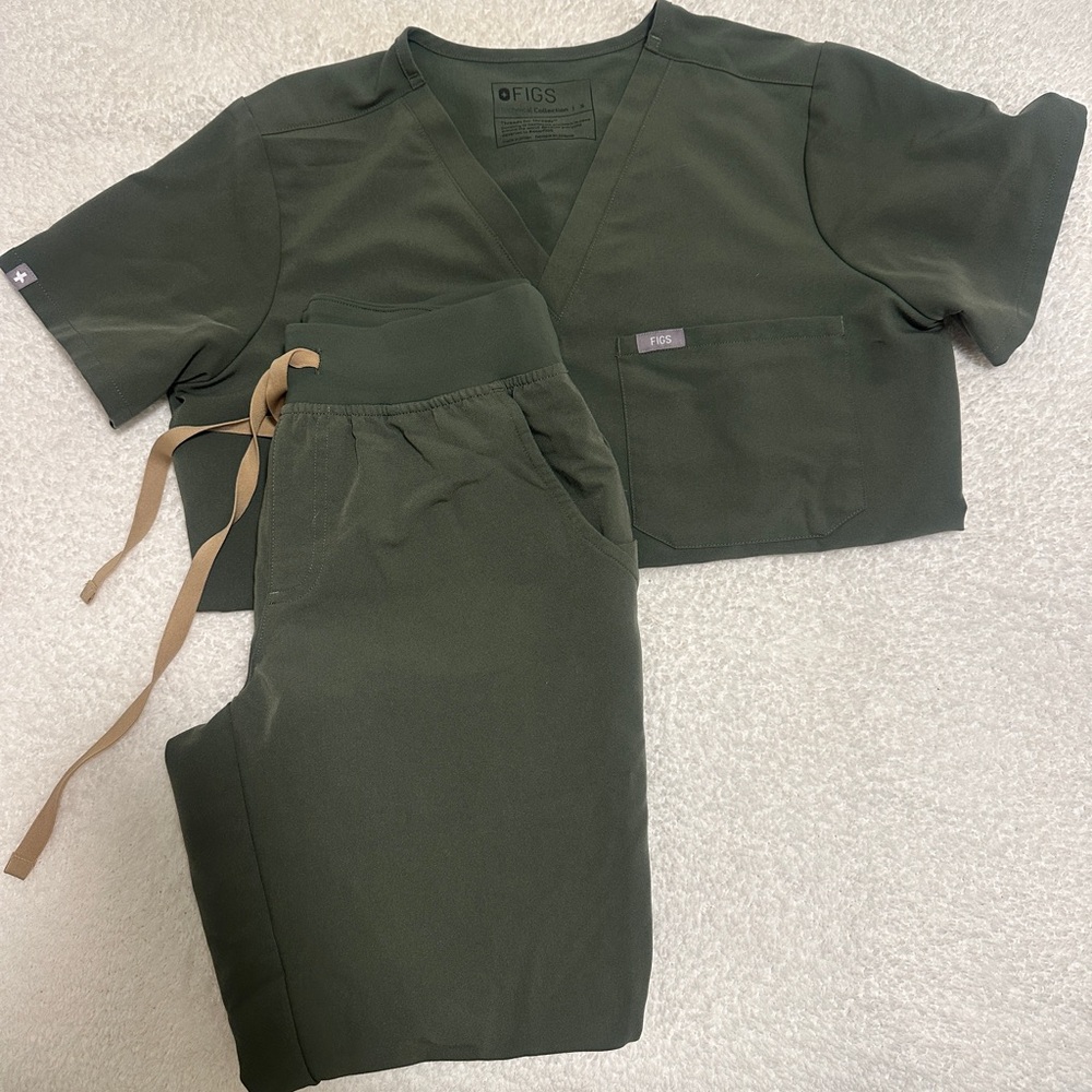Figs Olive Green Scrub Set